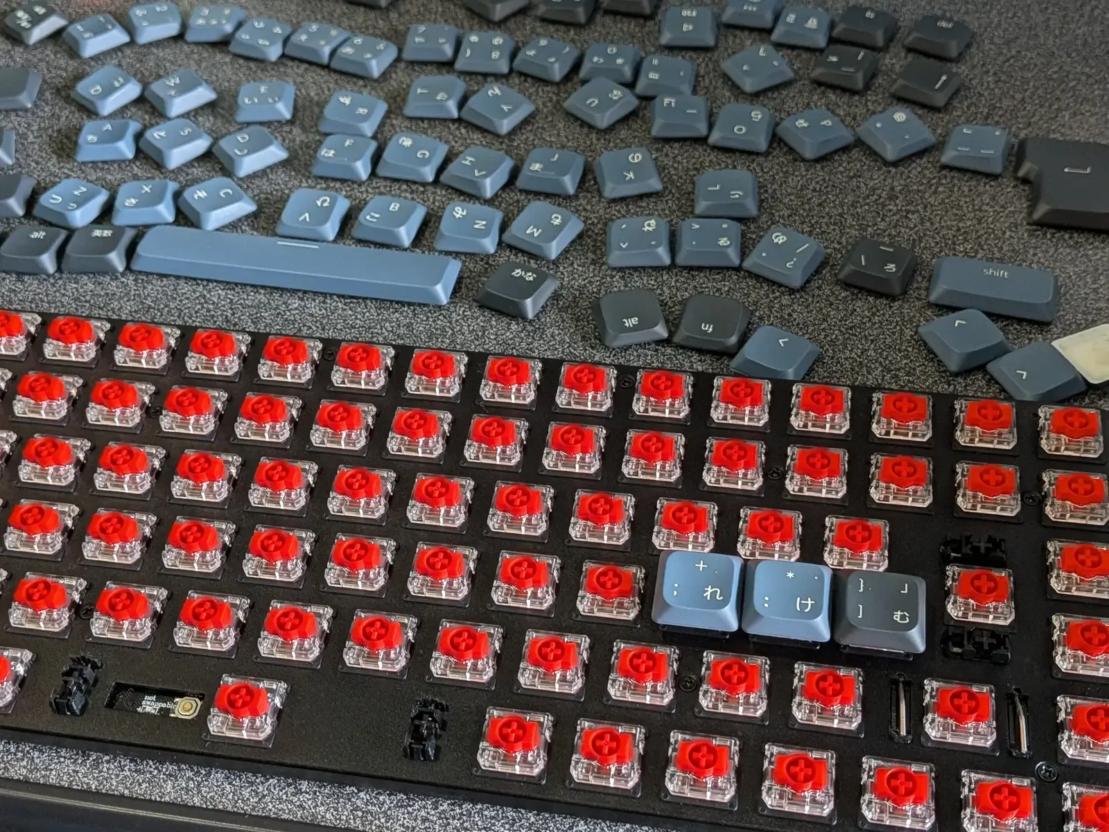 キーキャップを外された Keychron K3 Pro